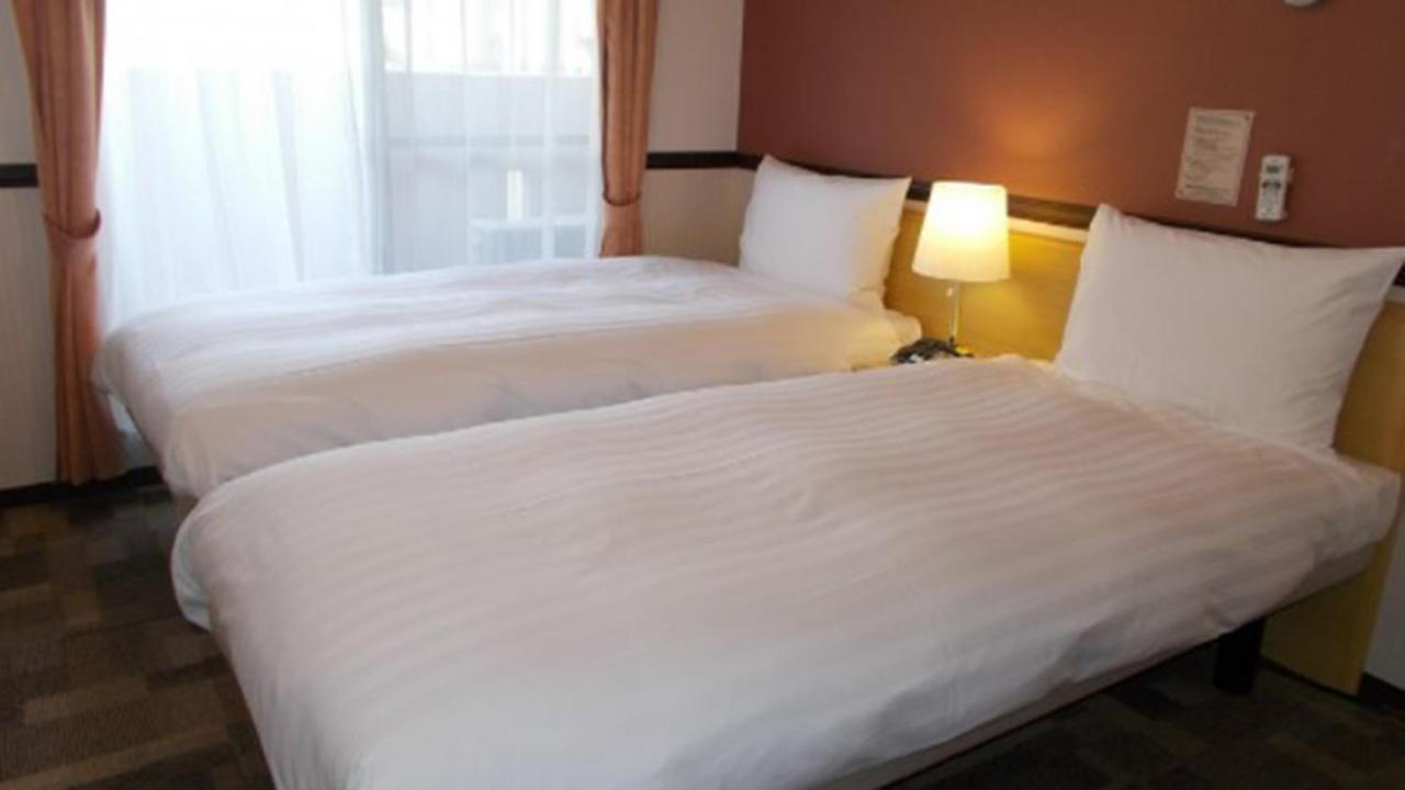 Toyoko Inn Tokyo Asakusa Senzoku Tsukuba Express Eksteriør billede