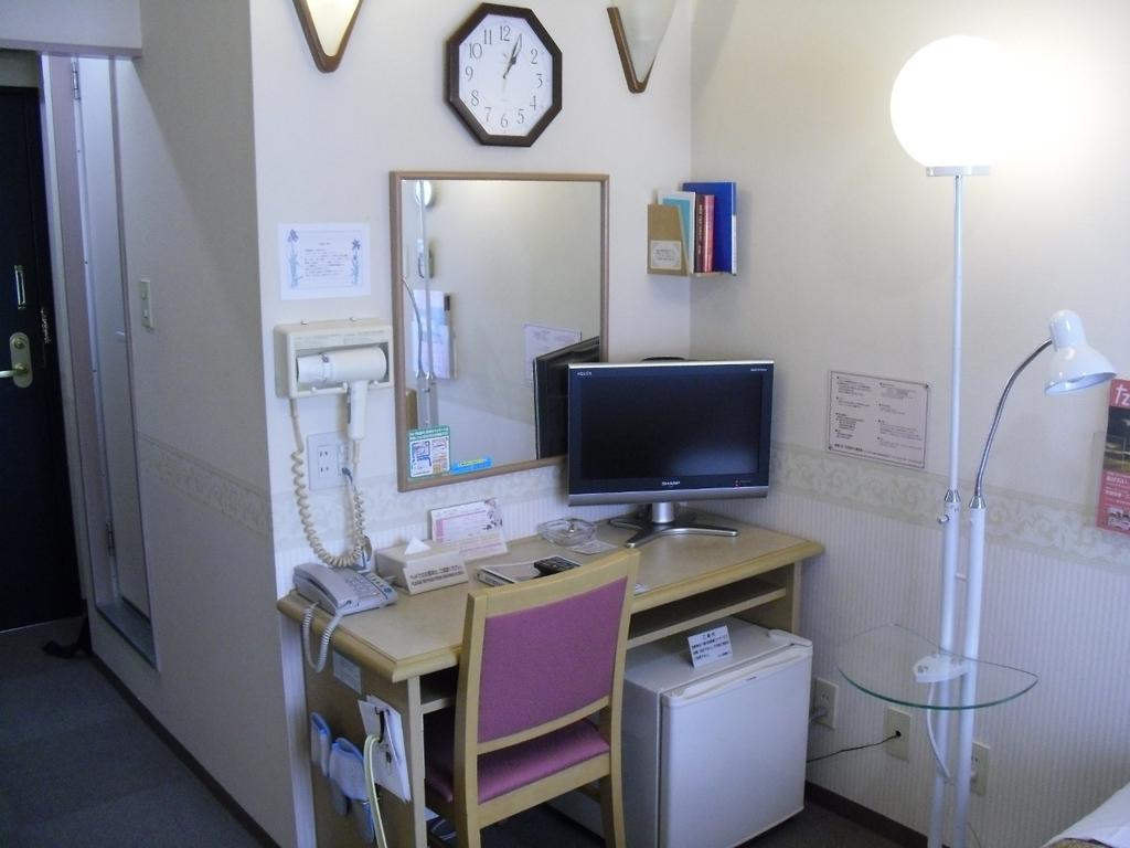Toyoko Inn Tokyo Asakusa Senzoku Tsukuba Express Eksteriør billede