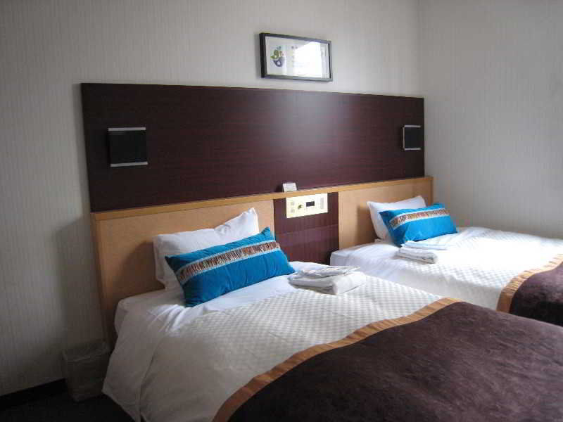 Toyoko Inn Tokyo Asakusa Senzoku Tsukuba Express Eksteriør billede