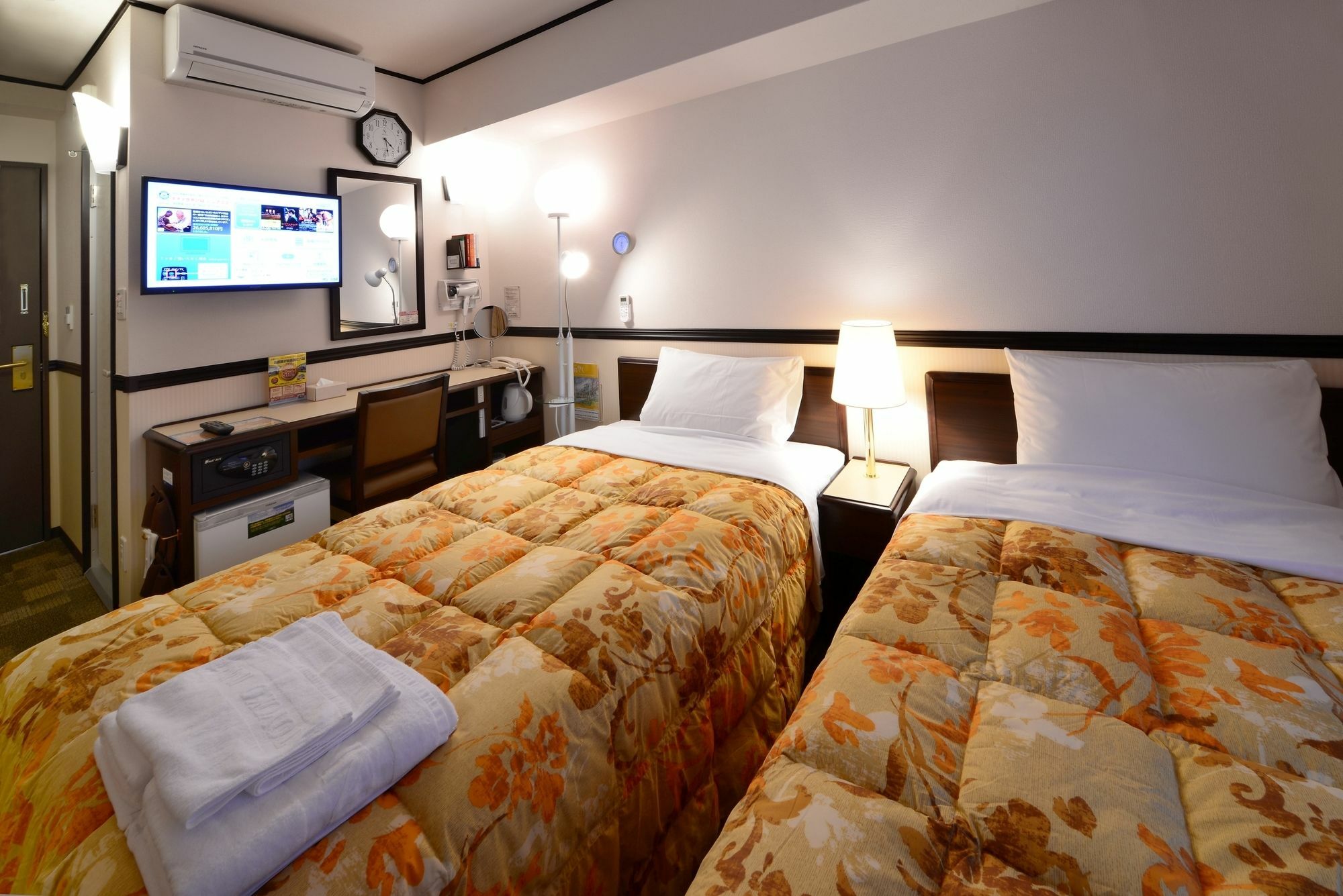 Toyoko Inn Tokyo Asakusa Senzoku Tsukuba Express Eksteriør billede