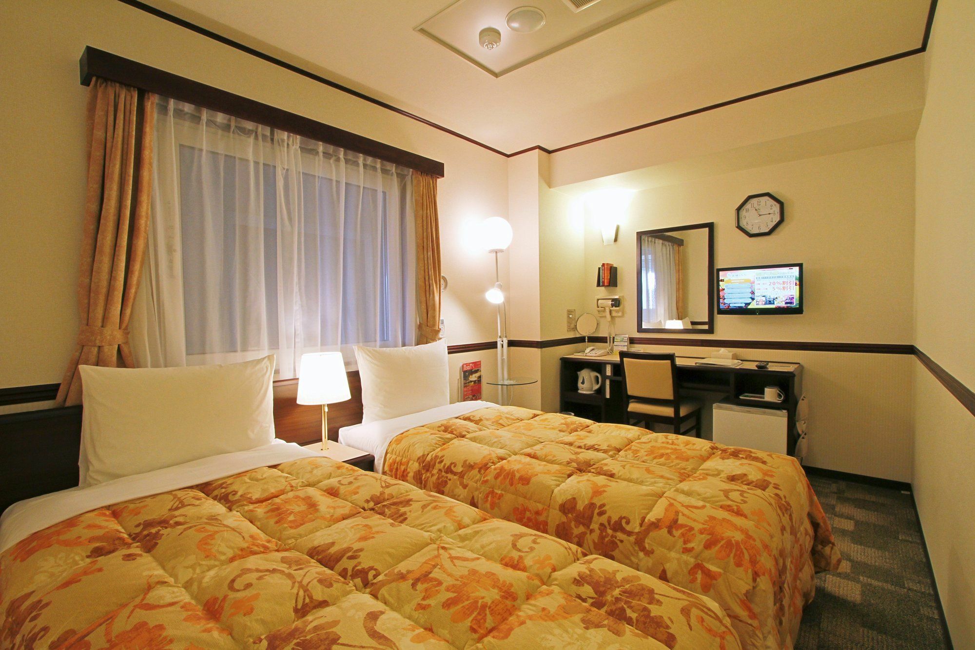 Toyoko Inn Tokyo Asakusa Senzoku Tsukuba Express Eksteriør billede